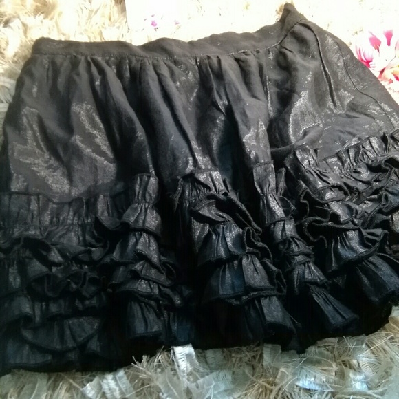 Black Beatiful Skirt - Picture 8 of 8
